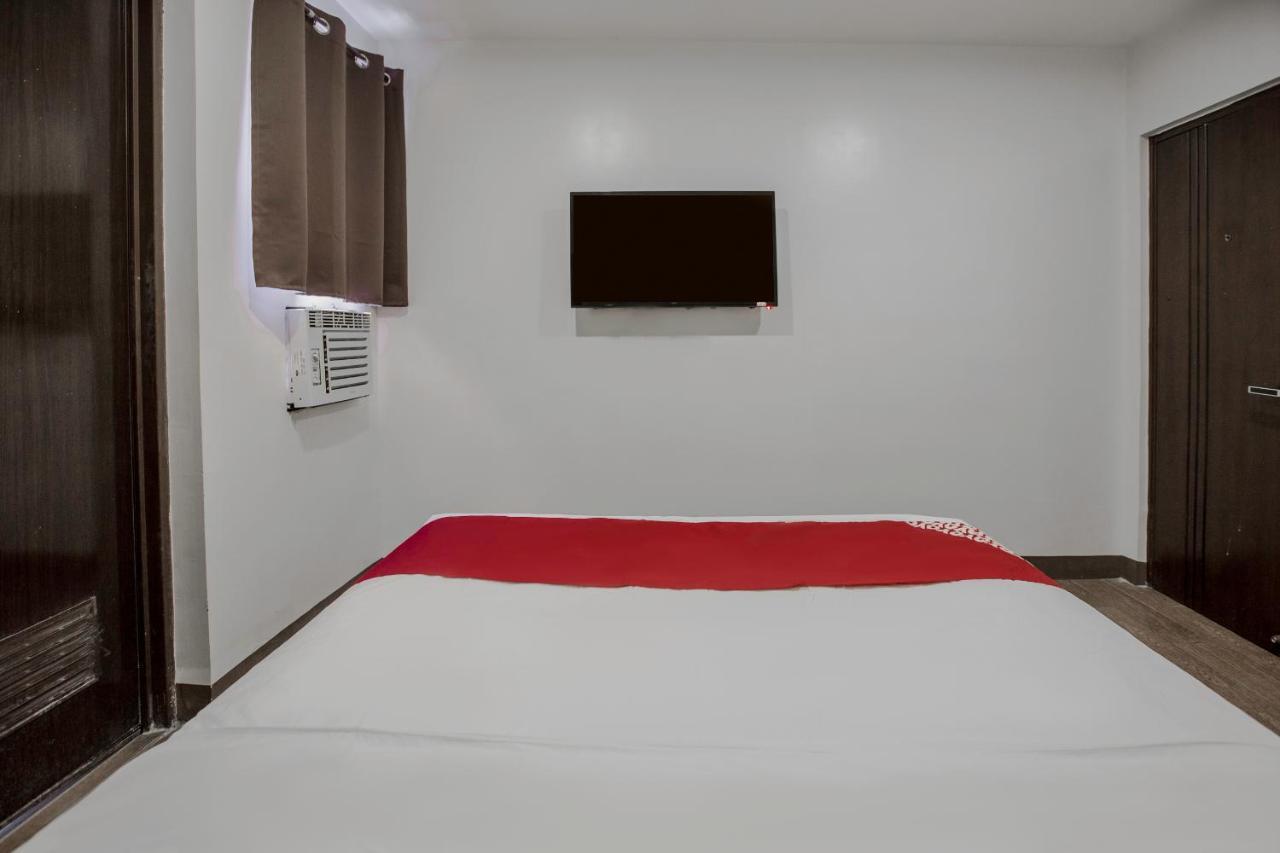 Oyo 637 Fox Hotel Quezon City Kültér fotó