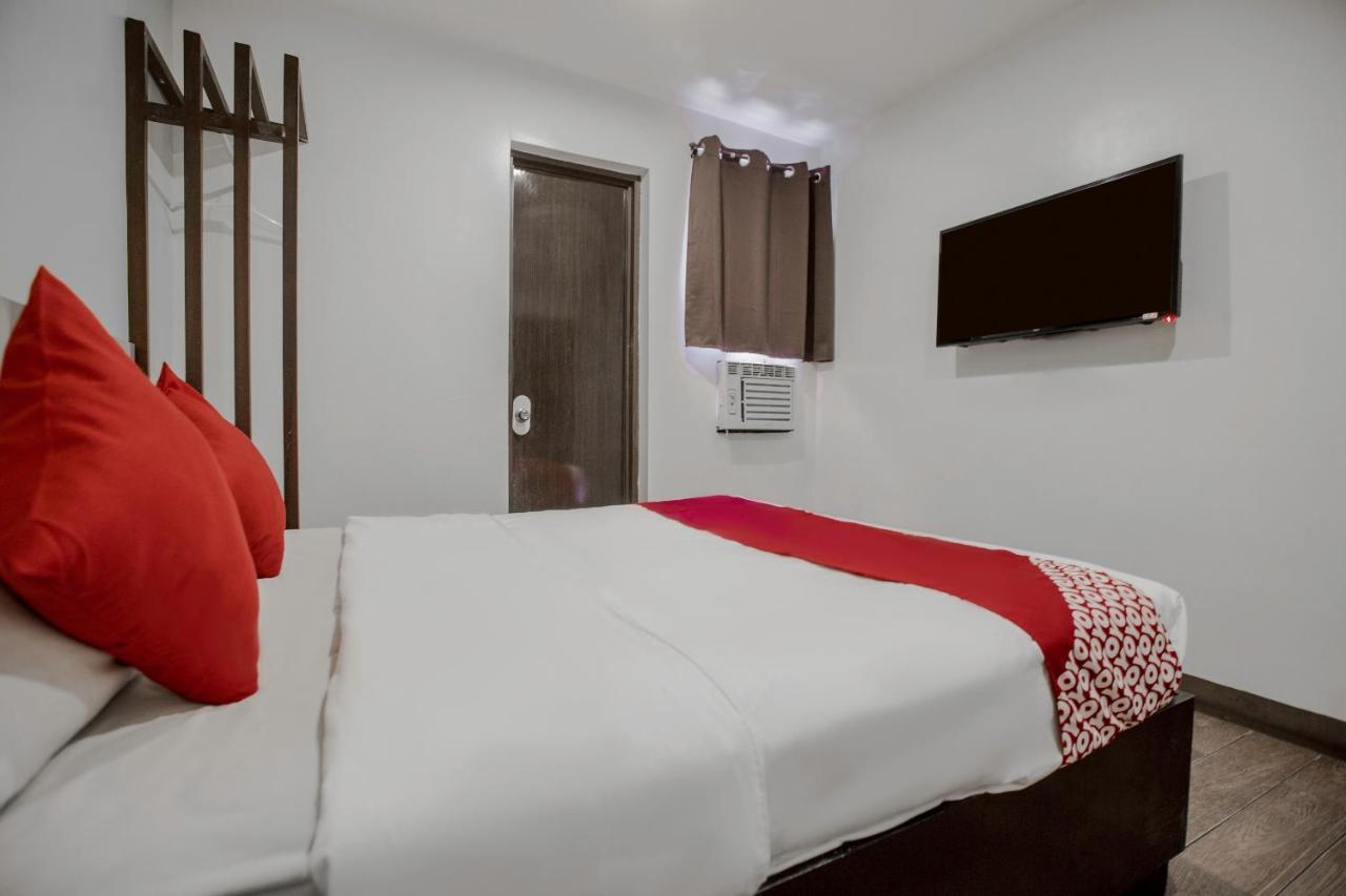 Oyo 637 Fox Hotel Quezon City Kültér fotó