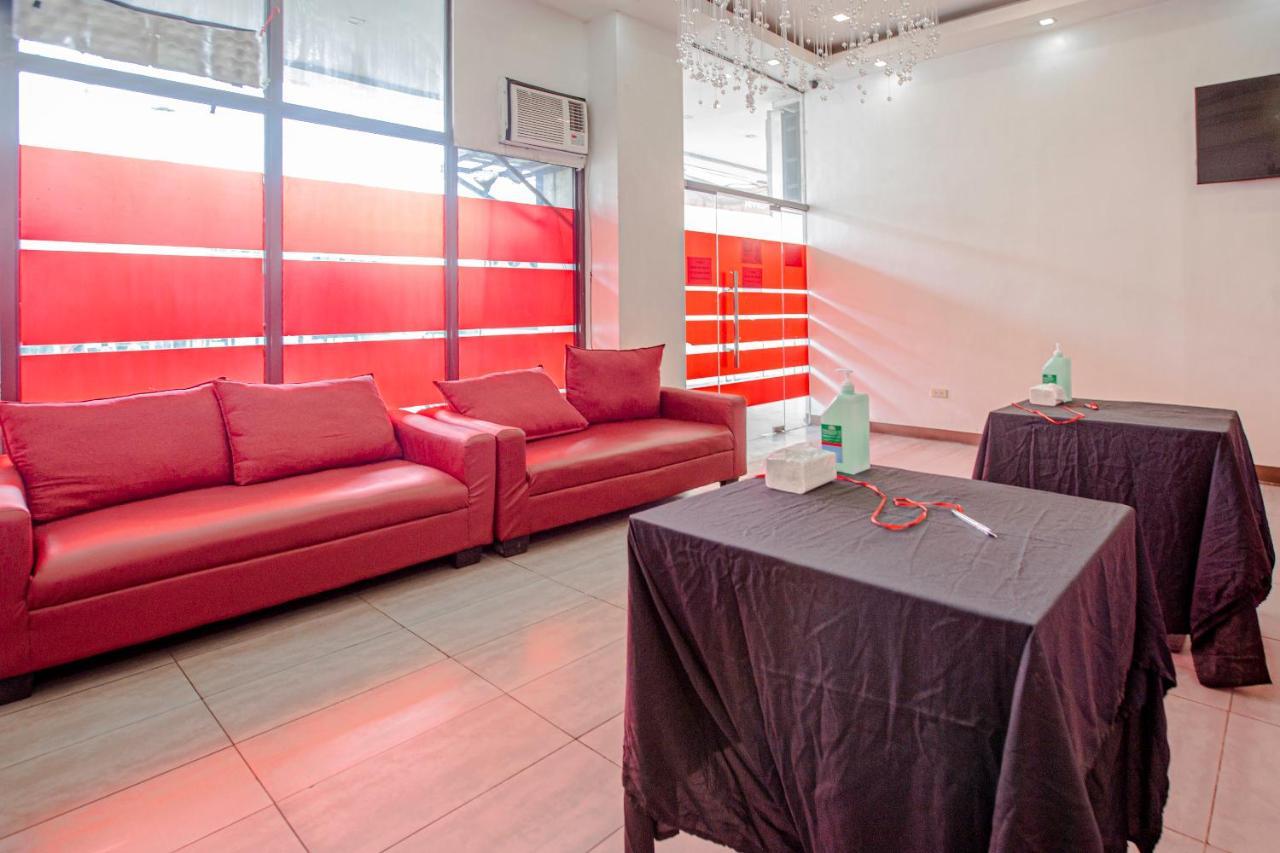 Oyo 637 Fox Hotel Quezon City Kültér fotó