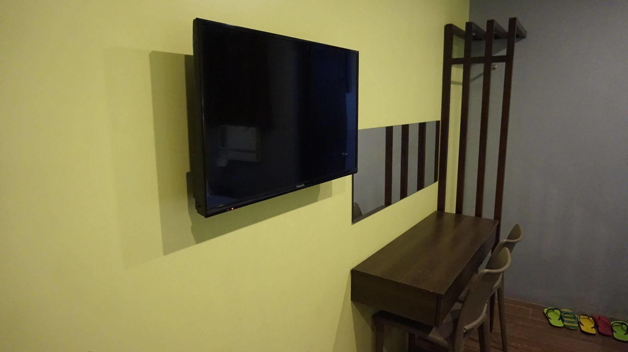 Oyo 637 Fox Hotel Quezon City Kültér fotó