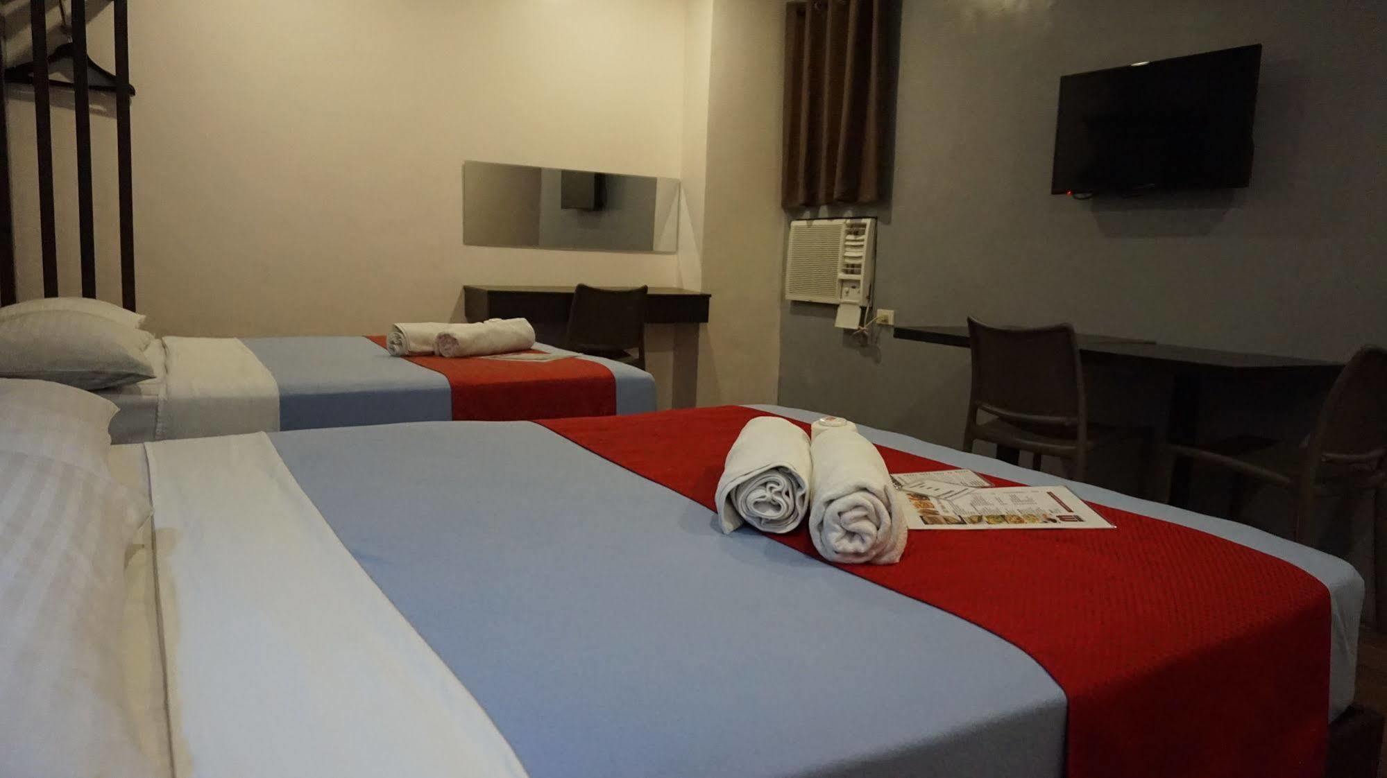 Oyo 637 Fox Hotel Quezon City Kültér fotó